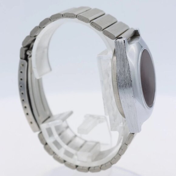 Vintage Unbranded Time Computer Men's Digital LED Wristwatch USA Steel & Chrome - Picture 2 of 5